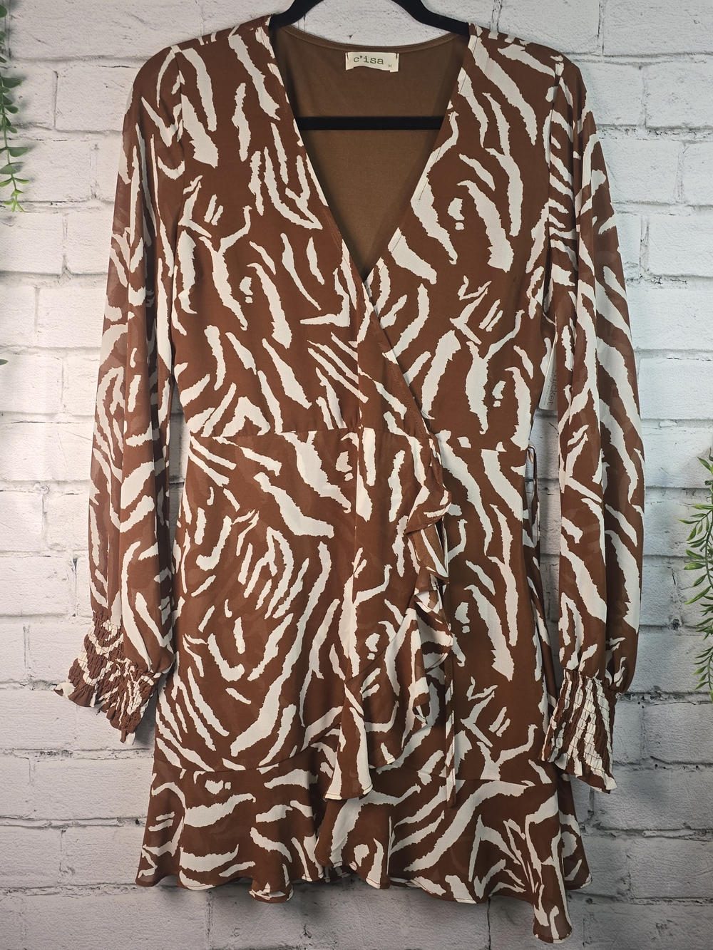 C'ISA ZEBRA FAUX WRAP MINI DRESS RUFFLES LONG SLEEVE V NECK SMOCKED CUFF M NWT - Picture 2 of 11
